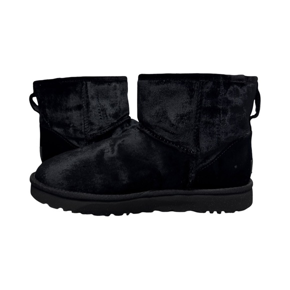 UGG ‼️ CLASSIC MINI BLACK VELVET BOOTS WOMEN’S 10 - Picture 7 of 14